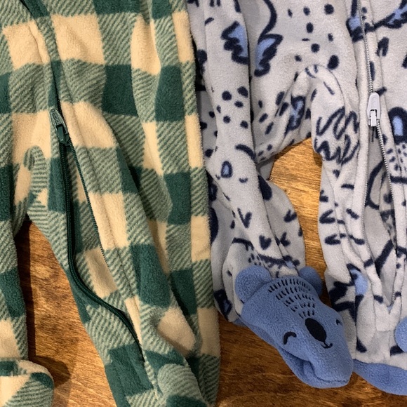 #2. Carter’s 3 month zippered sleeper set - Picture 3 of 4